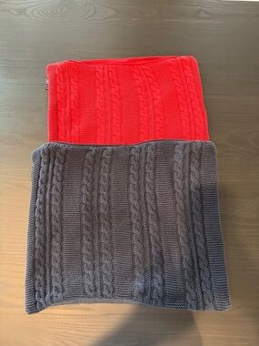 Cable Knit Pillow Covers Duo in Red and Navy